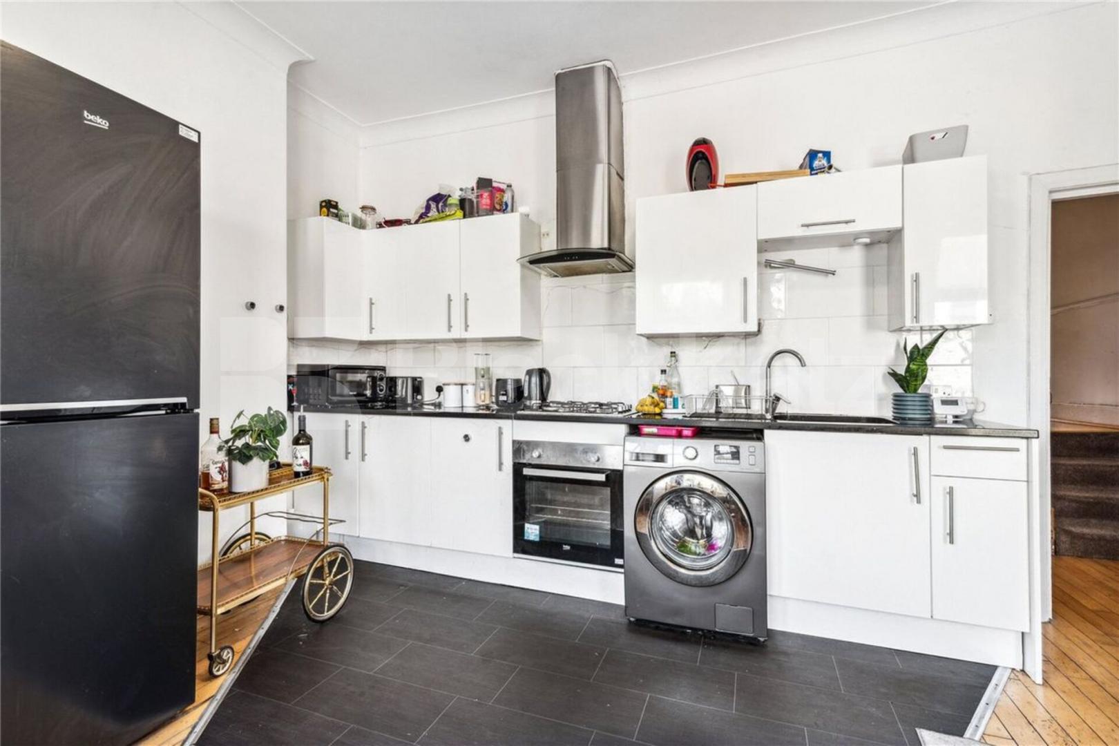 Spacious three double bedroom property split over two floors Wightman Road, Harringay