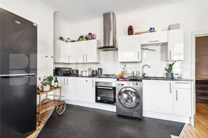 Spacious three double bedroom property split over two floors Wightman Road, Harringay