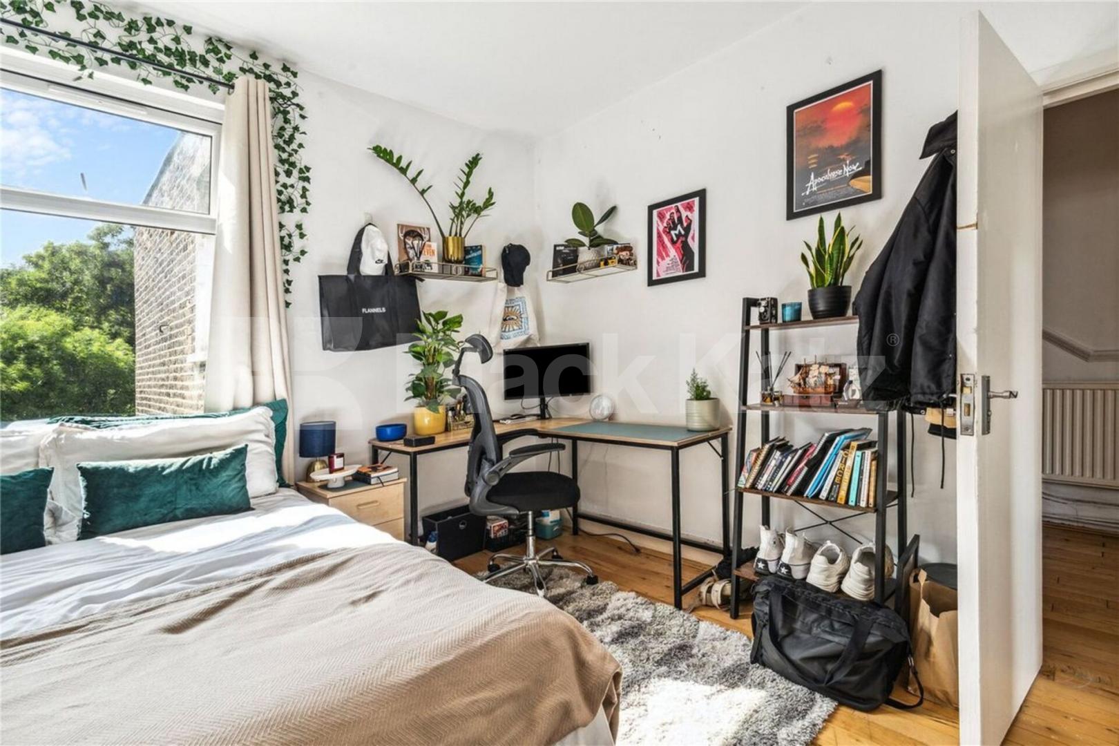 Spacious three double bedroom property split over two floors Wightman Road, Harringay