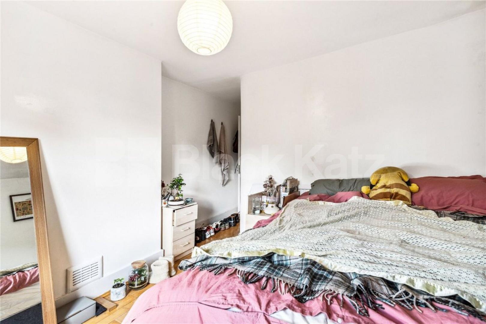 Spacious three double bedroom property split over two floors Wightman Road, Harringay
