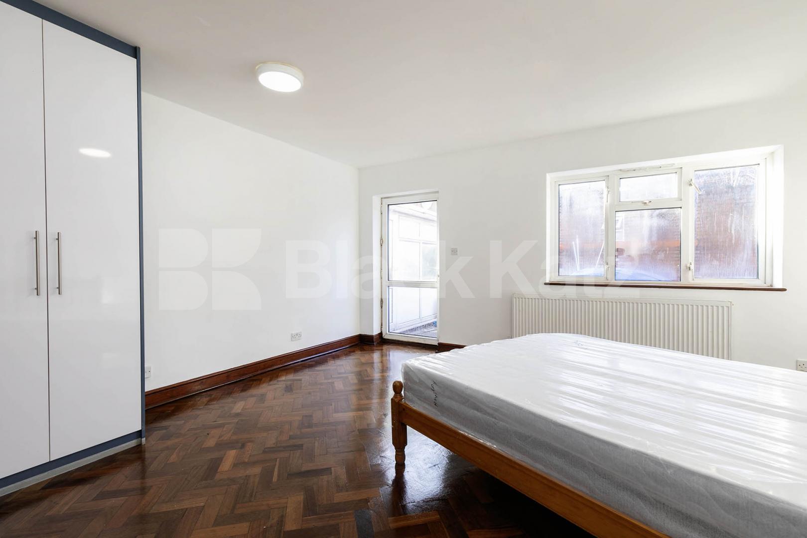 A generously sized one-bedroom apartment to rent on Wotton Road, NW2 Wotton Road, London, NW2,  London