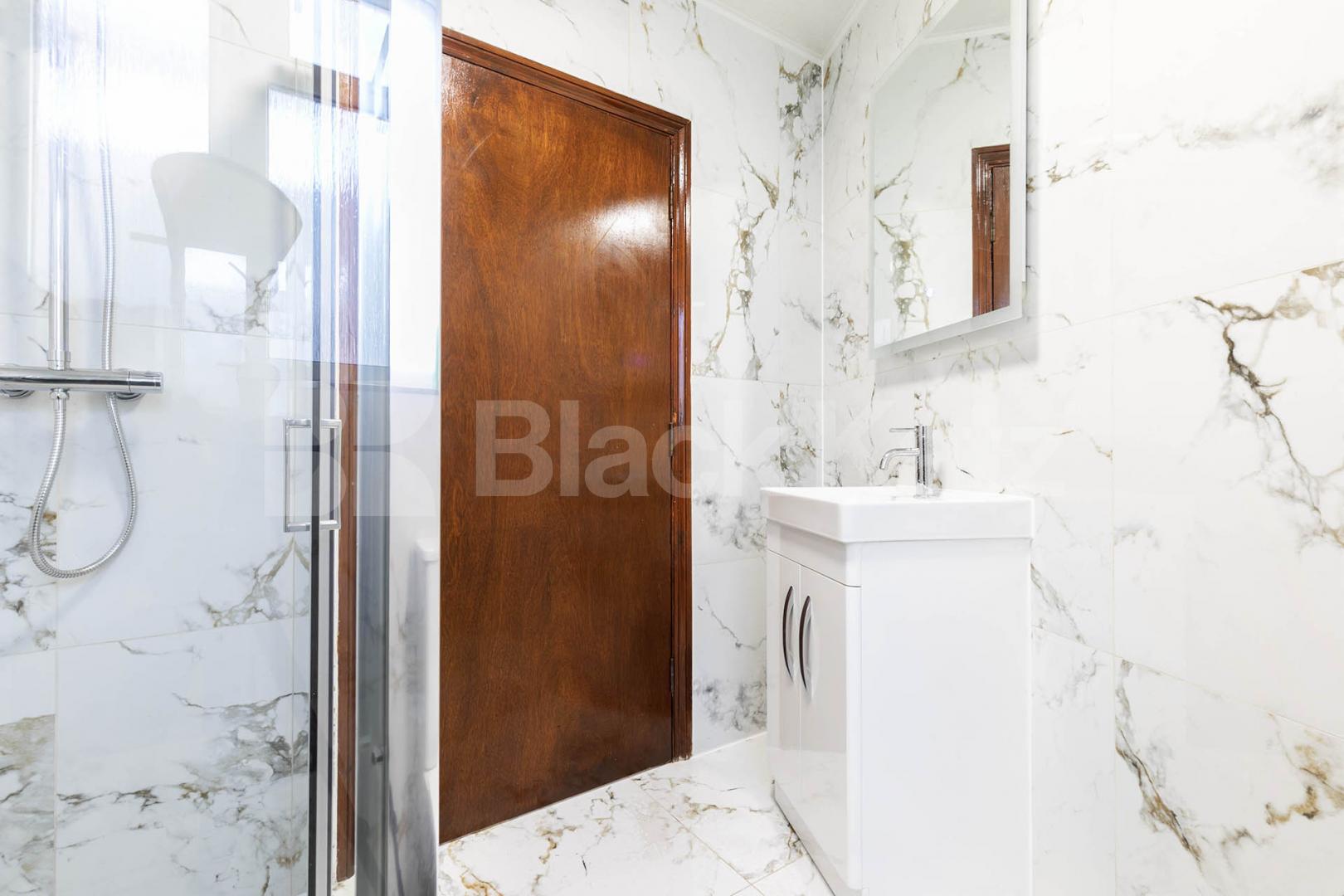 A generously sized one-bedroom apartment to rent on Wotton Road, NW2 Wotton Road, London, NW2,  London