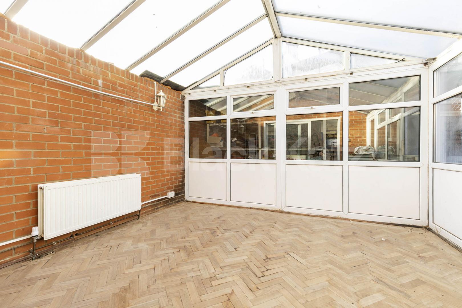 A generously sized one-bedroom apartment to rent on Wotton Road, NW2 Wotton Road, London, NW2,  London