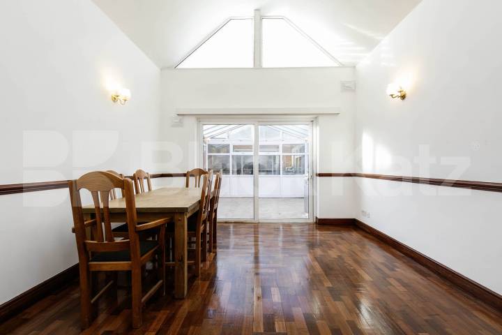 A generously sized one-bedroom apartment to rent on Wotton Road, NW2 Wotton Road, London, NW2,  London