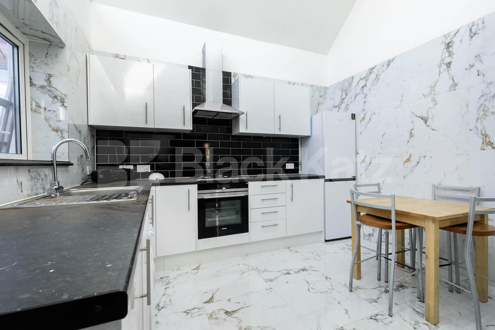 A generously sized one-bedroom apartment to rent on Wotton Road, NW2 Wotton Road, London, NW2,  London