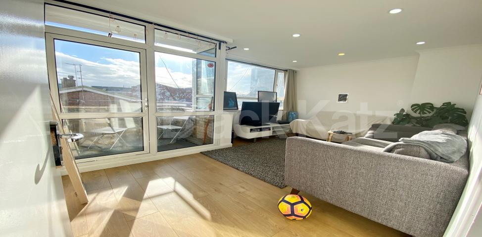 			3 Bedroom, 1 bath, 1 reception Apartment			 Coopers Road, Bermondsey