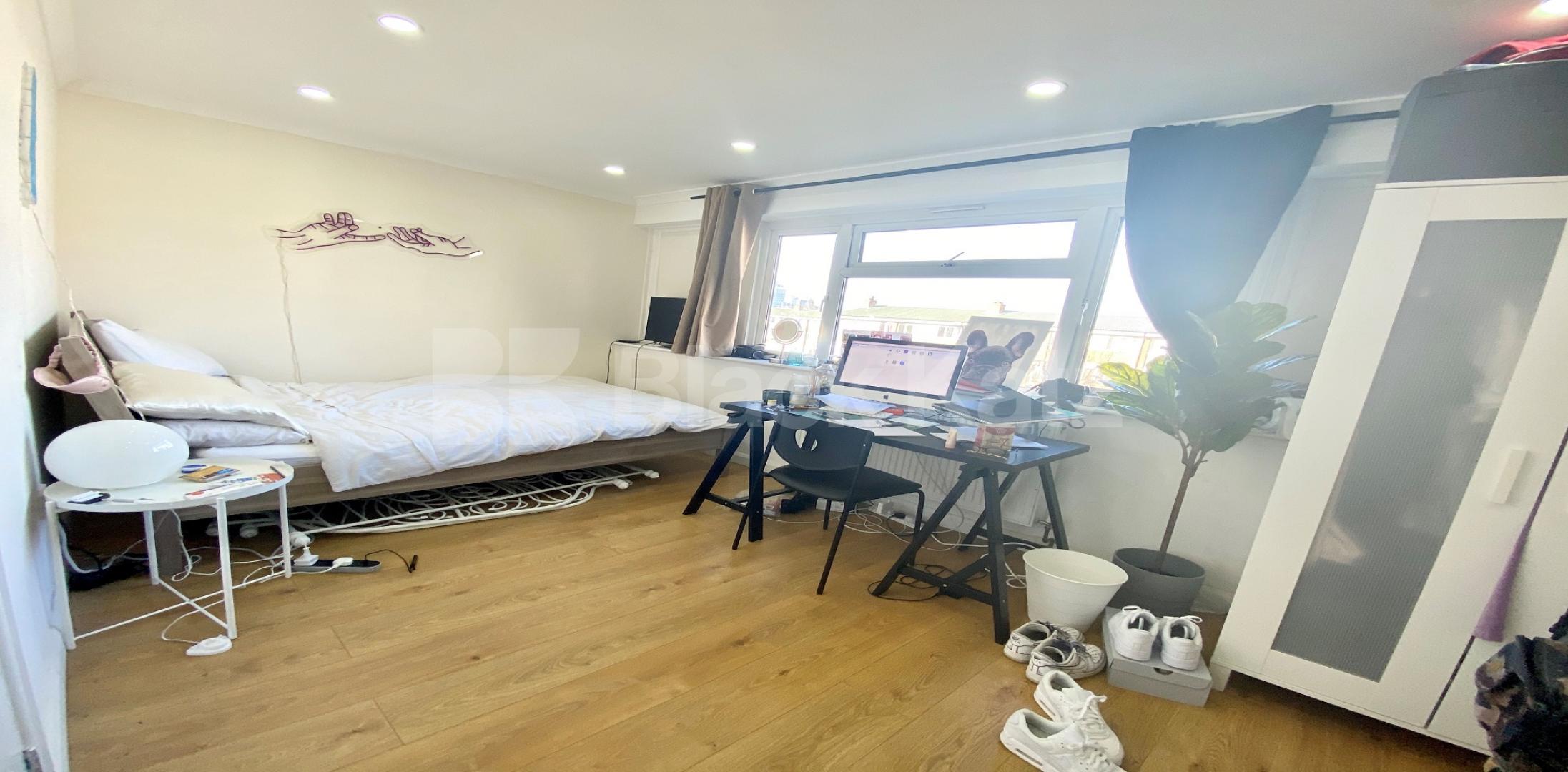 Generous spilt level Mid- Century apartment  Coopers Road, Bermondsey