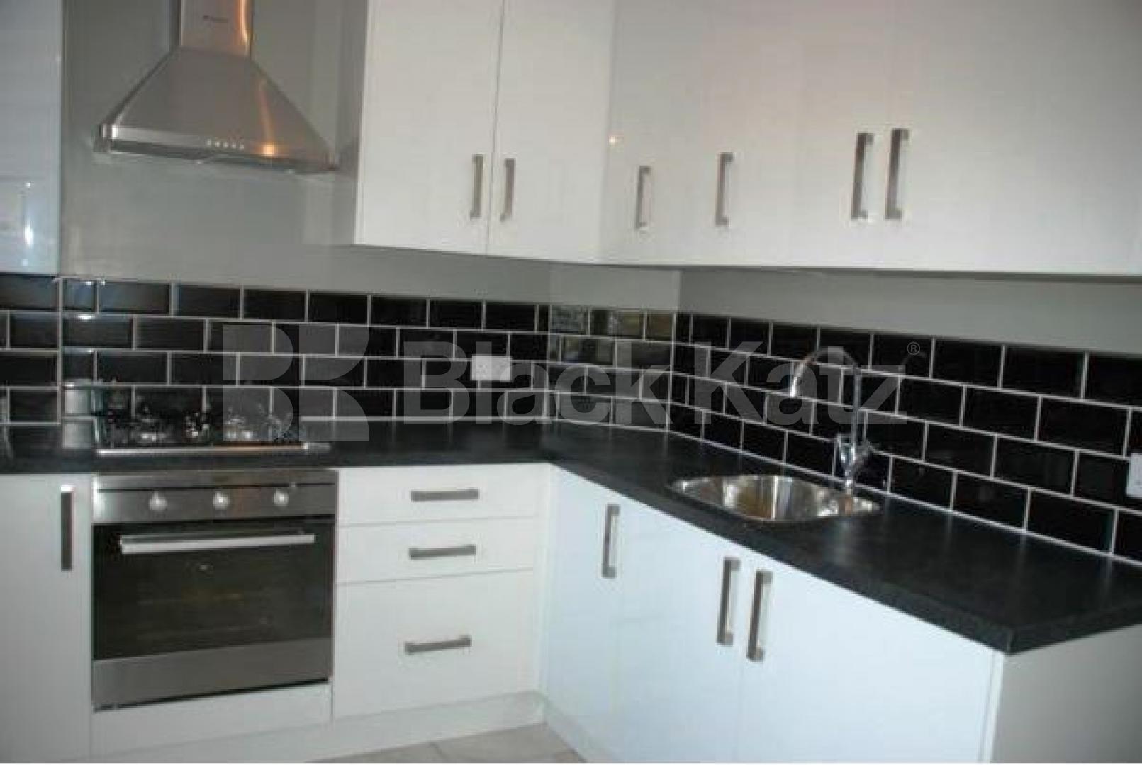 			SPACIOUS 1 BED WITH LARGE KITCHEN DINER!, 1 Bedroom, 1 bath, 1 reception Flat			 Hilldrop Crescent, TUFNELL PARK