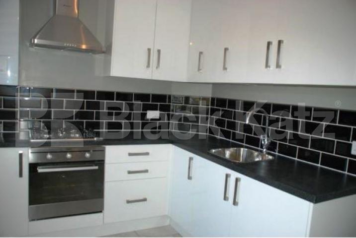 			SPACIOUS 1 BED WITH LARGE KITCHEN DINER!, 1 Bedroom, 1 bath, 1 reception Flat			 Hilldrop Crescent, TUFNELL PARK