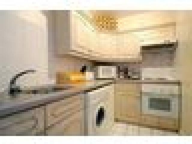 			Studio Apartment, 1 bath, 1 reception Studio			 Kensington Park Road, NOTTINGHILL