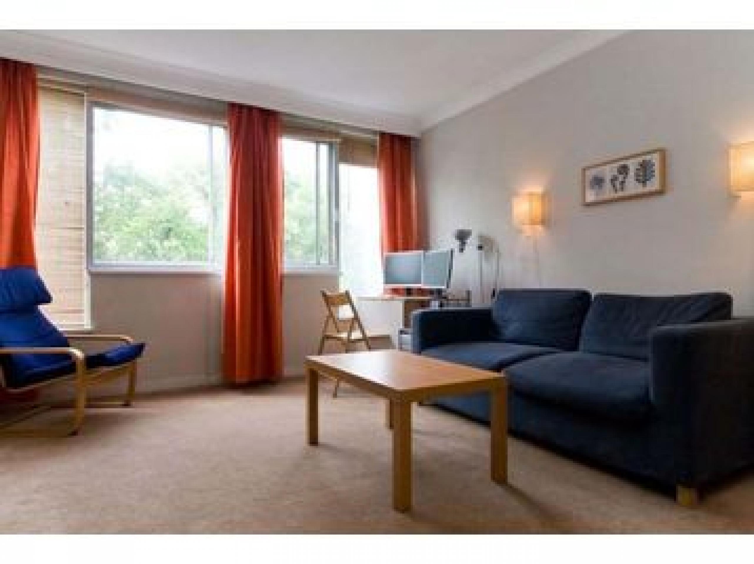 			Studio Apartment, 1 bath, 1 reception Studio			 Kensington Park Road, NOTTINGHILL W11