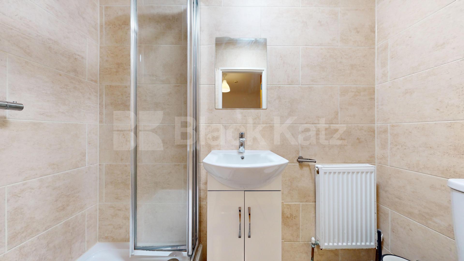 Virtually Staged-A spacious one bedroom apartment a short walk from Dollis Hill Tube (JUBILEE LINE) Burnley Road, Dollis Hill, NW10 (Inclusive of Gas and water),  London