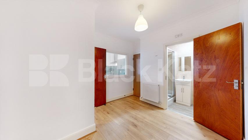 Virtually Staged-A spacious one bedroom apartment a short walk from Dollis Hill Tube (JUBILEE LINE) Burnley Road, Dollis Hill, NW10 (Inclusive of Gas and water),  London