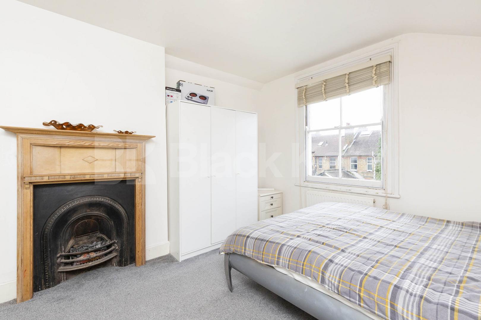 A well-presented studio flat available now on Sellons Avenue in Harlesden Sellons Avenue, London, NW10,  London