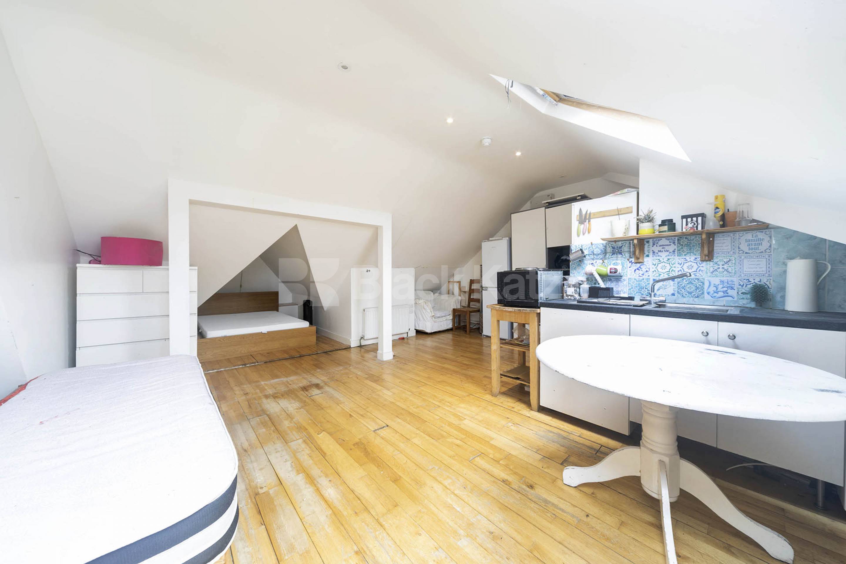 A well-presented studio flat available now on Sellons Avenue in Harlesden Sellons Avenue, Harlesden, NW10,  Harlesden NW10