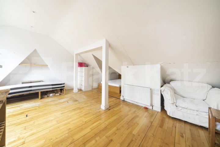 A well-presented studio flat available now on Sellons Avenue in Harlesden Sellons Avenue, Harlesden, NW10,  Harlesden