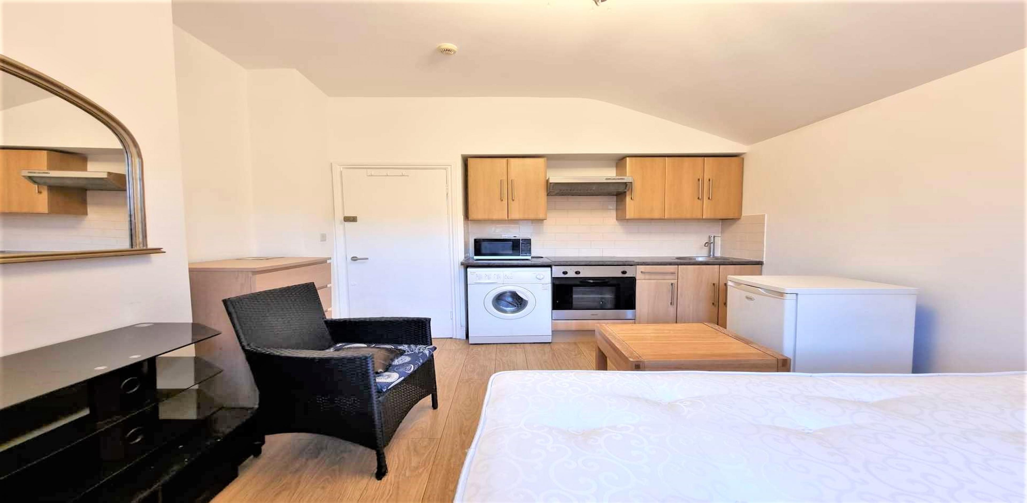 			Studio Apartment, 1 bath, 1 reception Studio			 Fordwych Road, WEST HAMPSTEAD/KILBURN NW2