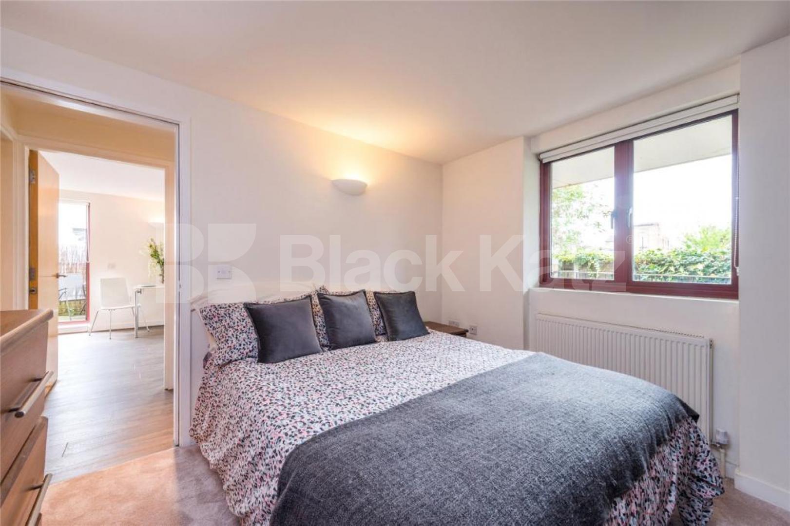 			New Instruction, 1 Bedroom, 1 bath, 1 reception Flat			 Barnsbury Grove, ISLINGTON/BARNSBURY