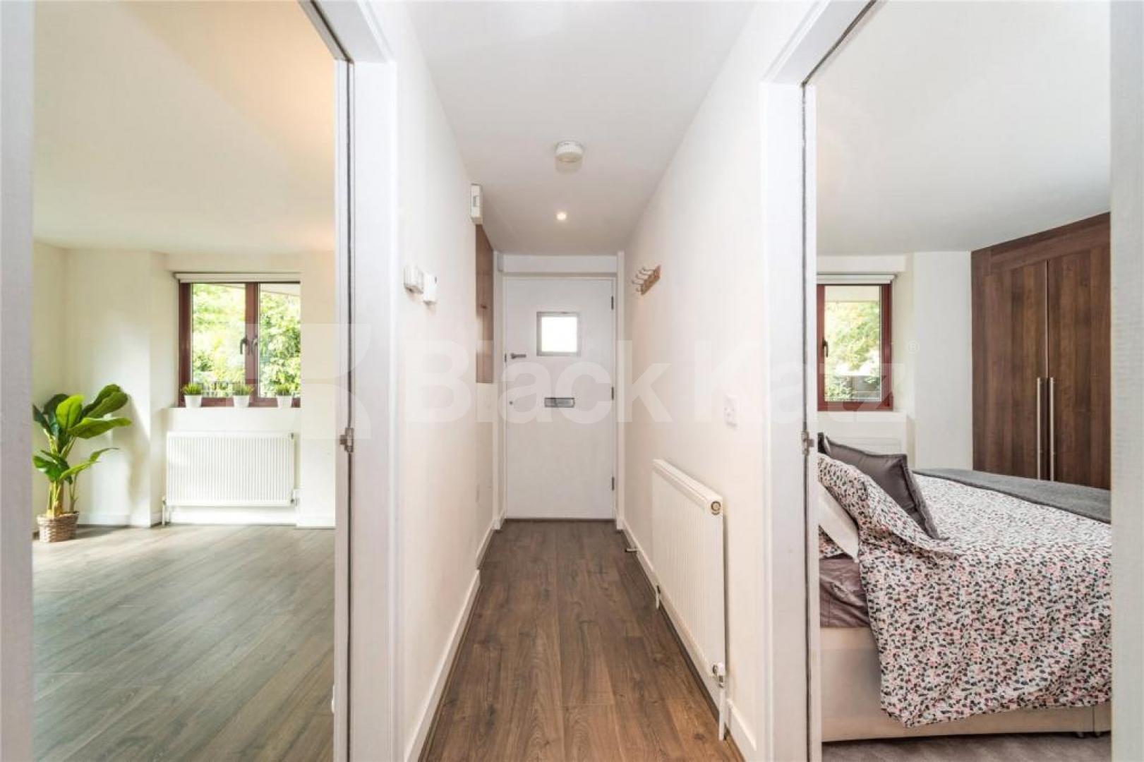 			New Instruction, 1 Bedroom, 1 bath, 1 reception Flat			 Barnsbury Grove, ISLINGTON/BARNSBURY