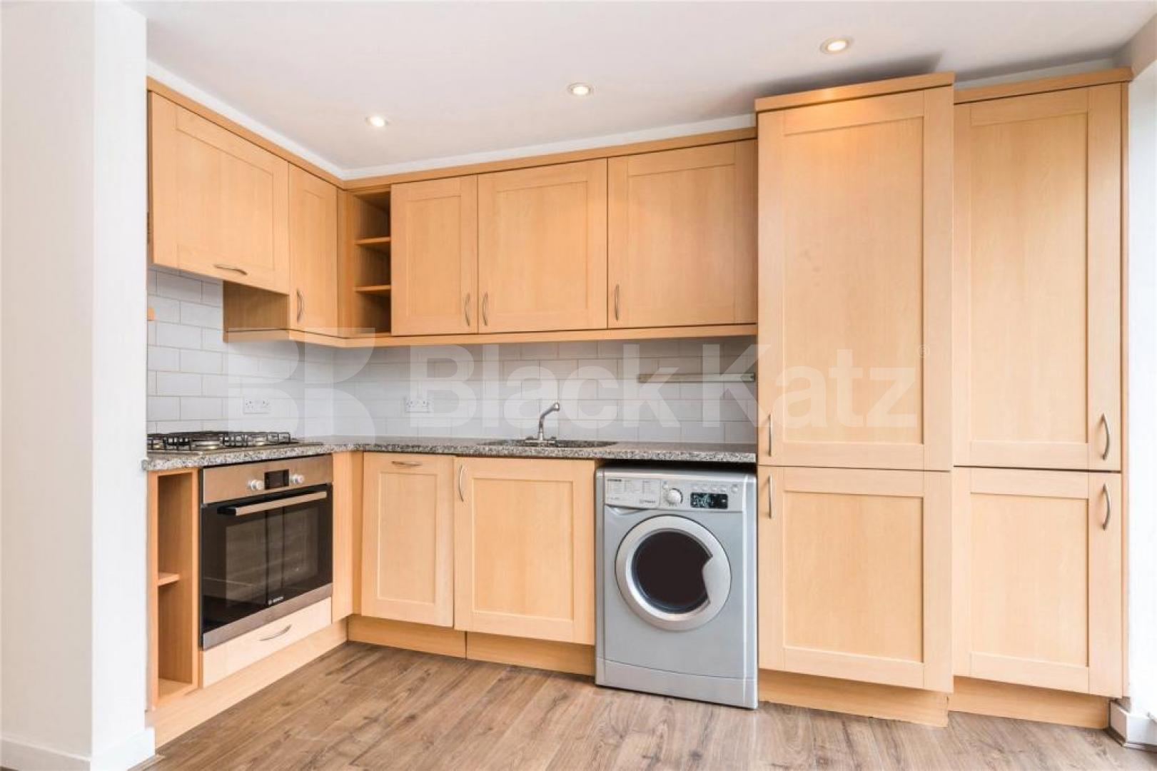 			New Instruction, 1 Bedroom, 1 bath, 1 reception Flat			 Barnsbury Grove, ISLINGTON/BARNSBURY
