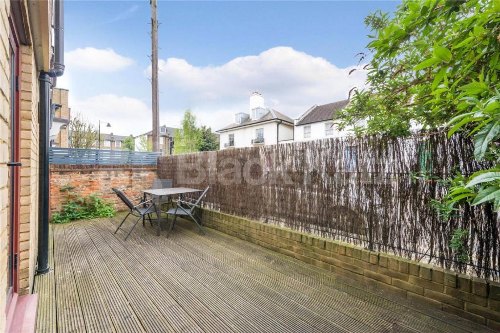			New Instruction, 1 Bedroom, 1 bath, 1 reception Flat			 Barnsbury Grove, ISLINGTON/BARNSBURY