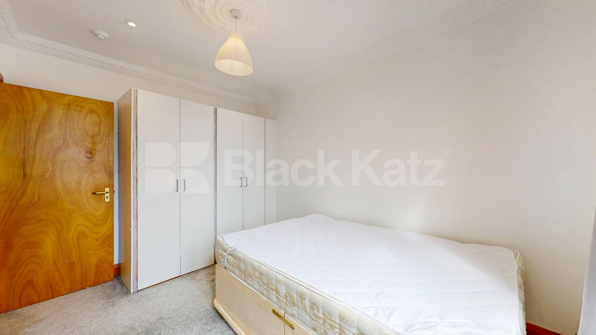 This is an extremely spacious two double bedroom flat located short walk away from Dollis Hill station (JUBILEE LINE).The property has been recently redecorated to a high standard and benefits from two large double bedrooms, separate spacious recepti Burnley Road, London, NW10,  London