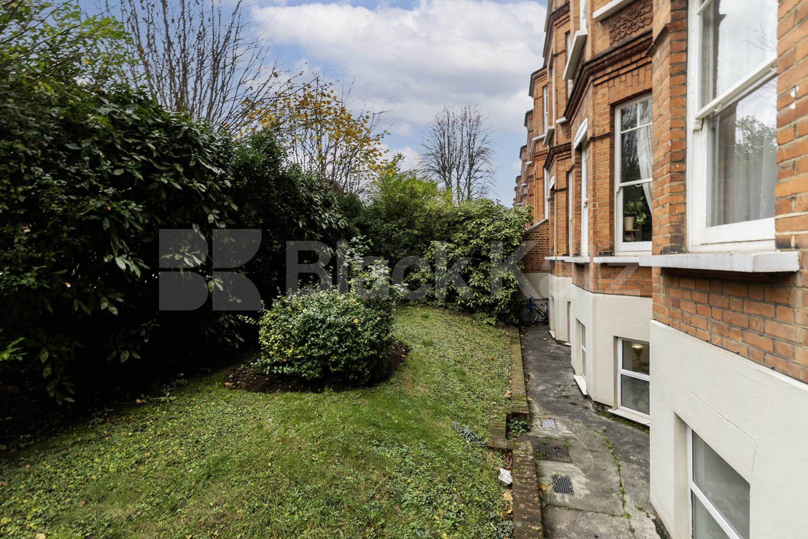 			3 Bedroom, 2 bath, 1 reception 			 Fairhazel Gardens,  Fairhazel Mansions  NW6