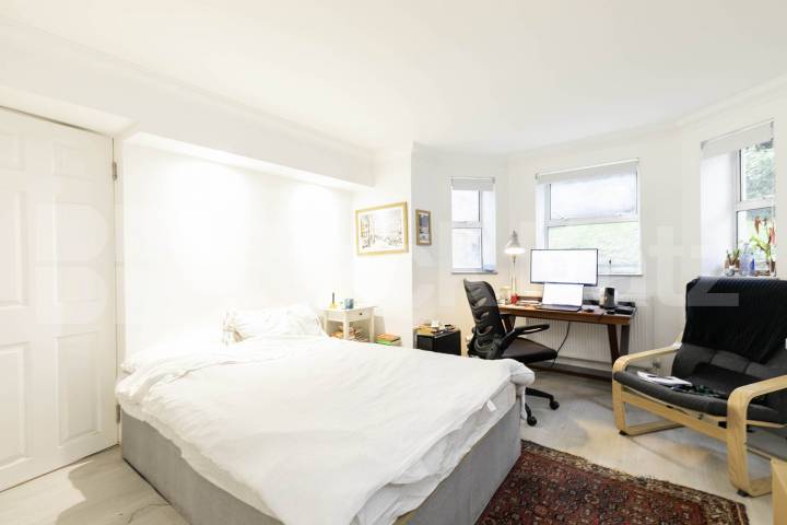 			3 Bedroom, 2 bath, 1 reception 			 Fairhazel Gardens, Fairhazel Mansions, NW6,  Fairhazel Mansions