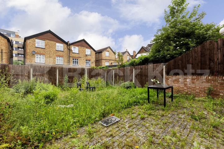 Suitable for Sharers / Available from September Heathfield Park, Willesden Green, NW2,  Lotus House