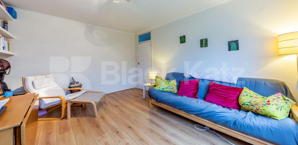 Located in a quiet purpose built block close to Crouch End Broadway Crescent Road, Crouch End