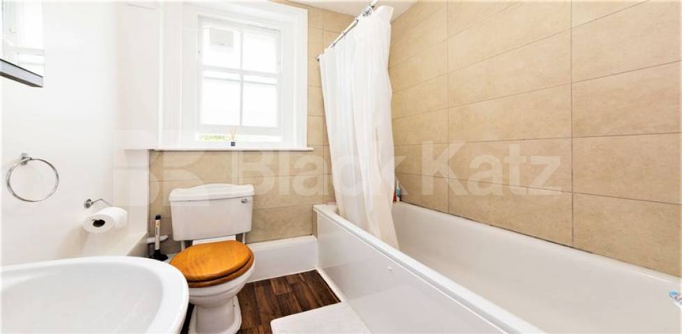 Available from Mid July/ Lounge used as the 3rd bedroom Spencer Mansions, Barons Court, W14,  Spencer Mansions Queen's Club Gardens