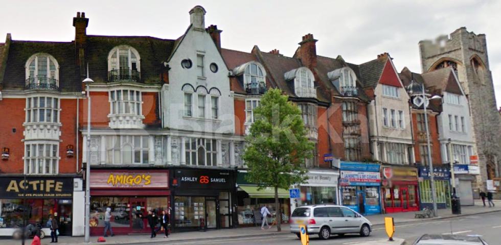 			NEW INSTRUCTION (Private Roof Terrace), 1 Bedroom, 1 bath, 1 reception Apartment			 High Street, ACTON