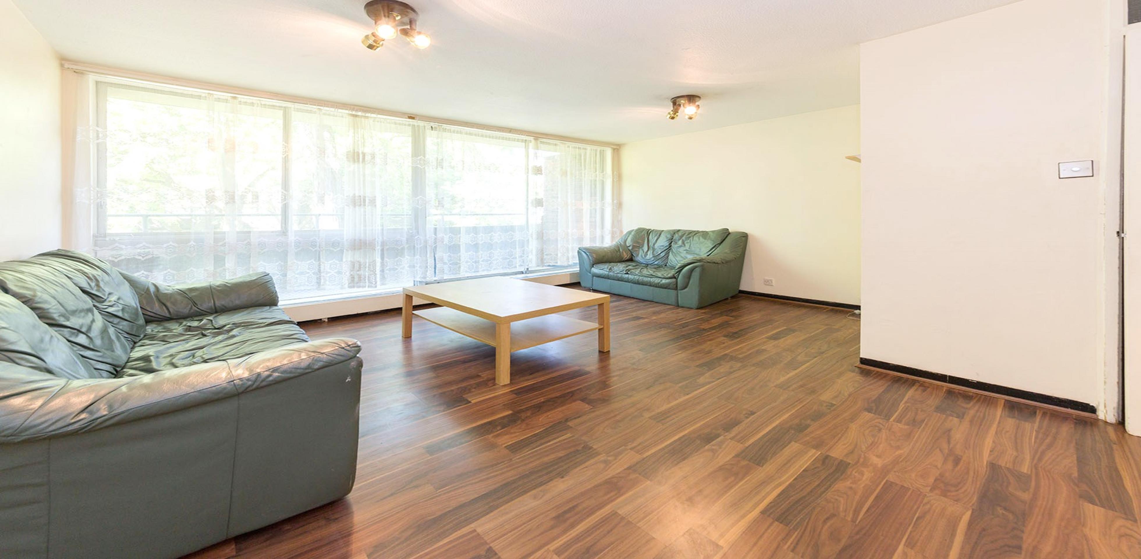 			3 Bedroom, 1 bath, 1 reception Flat			 Testerton Walk, , Latimer Road W10