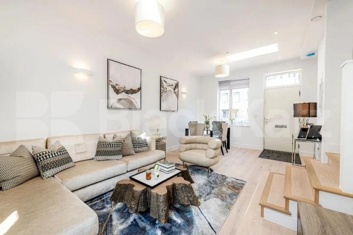 Stunning 2 bed 2 bath property within a secure new development Cecil Grove, St Johns Wood / Primrose Hill