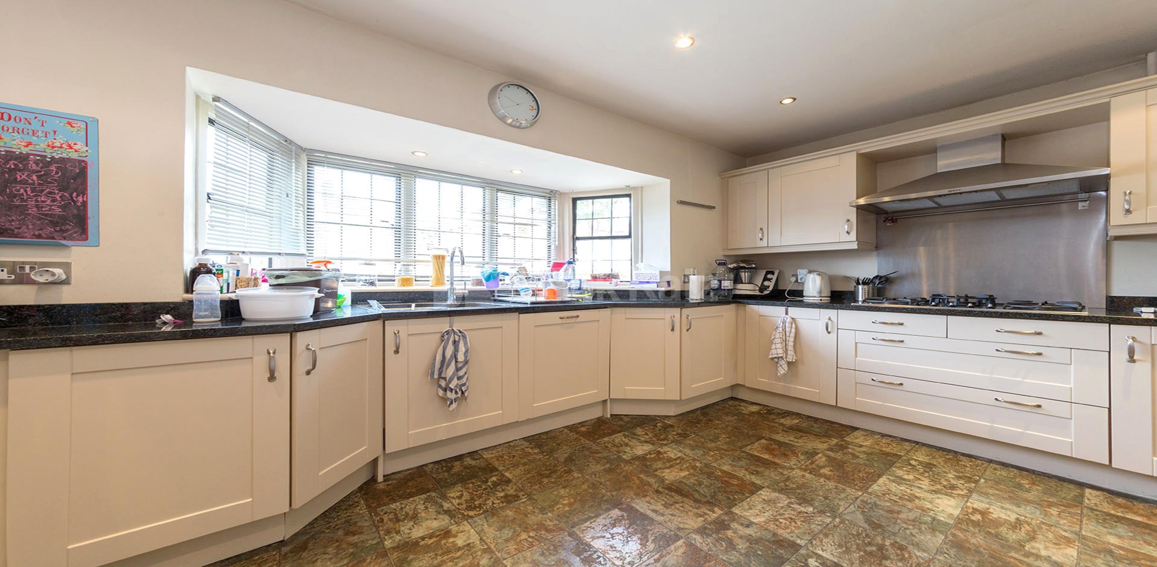 Beautiful family home situated in an amazing residential location  Brim Hill, Hampstead Garden Suburbs N2