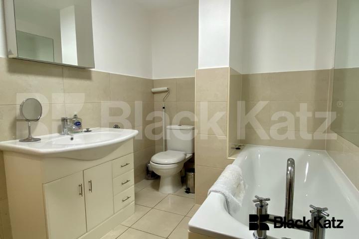 Split level four bedroom garden flat in the heart of Pimlico Lupus Street, Pimlico