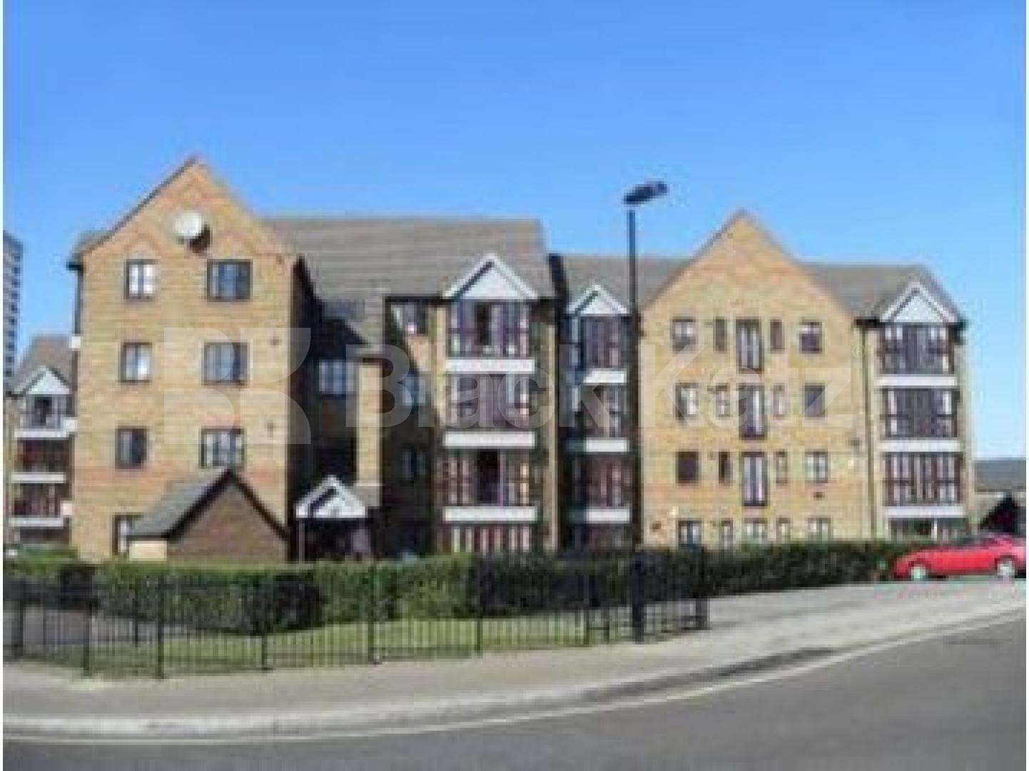 			MUST SEE!!!!, 1 Bedroom, 1 bath, 1 reception Apartment			 Tildworth Road, Wellington Way, MILE END