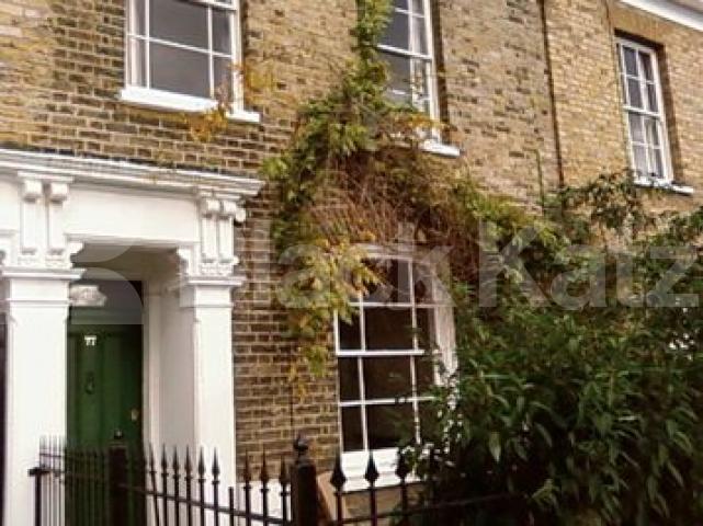 			BEAUTIFUL 1960's Period House, 3 Bedroom, 1 bath, 1 reception Terraced House			 Shrubland Road, London Fields
