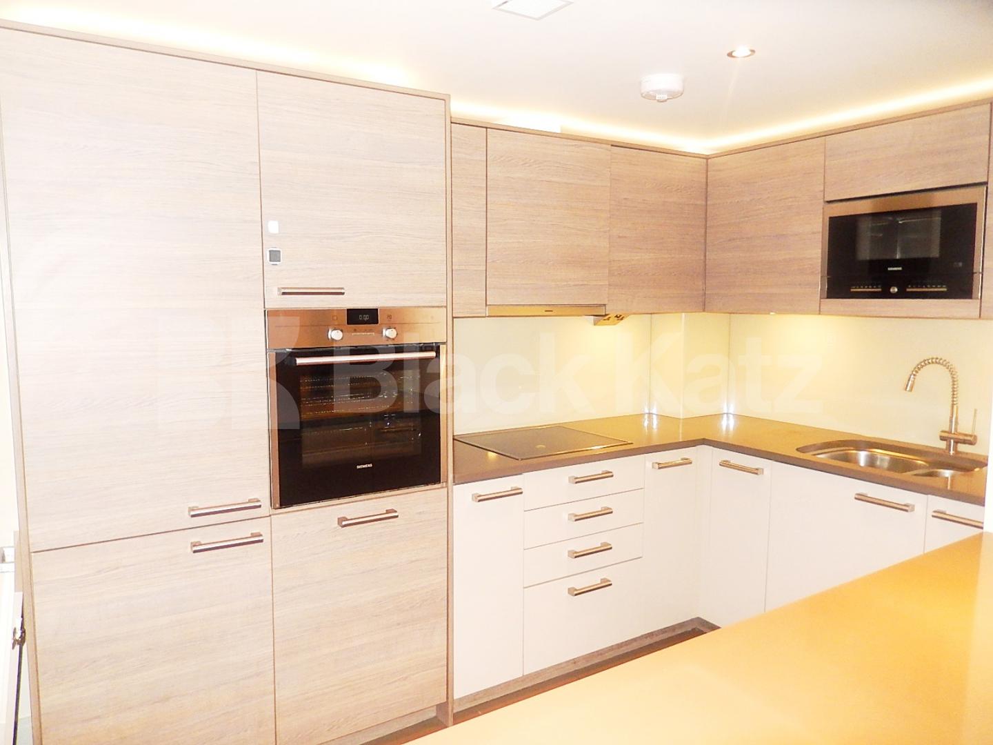 			Under Offer, 2 Bedroom, 1 bath, 1 reception Apartment			 Park Street, Fulham