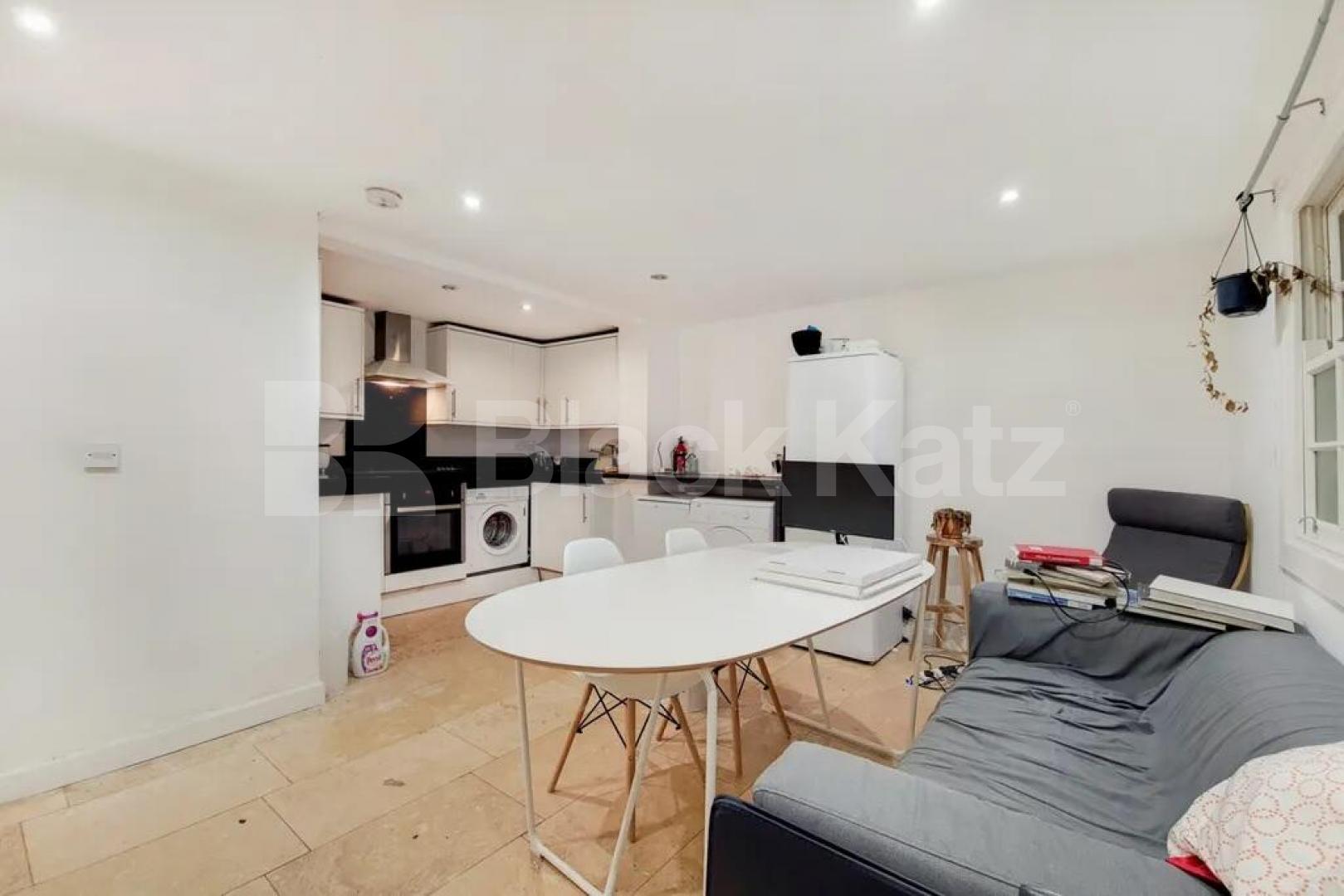 3 double bedroom property perfect for sharers Royal College Street, Camden