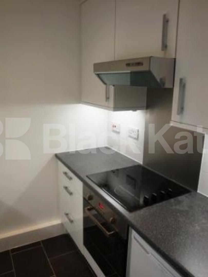 			1 Bedroom, 1 bath, 1 reception Flat			 Scott Elis Gardens, ST JOHNS WOOD