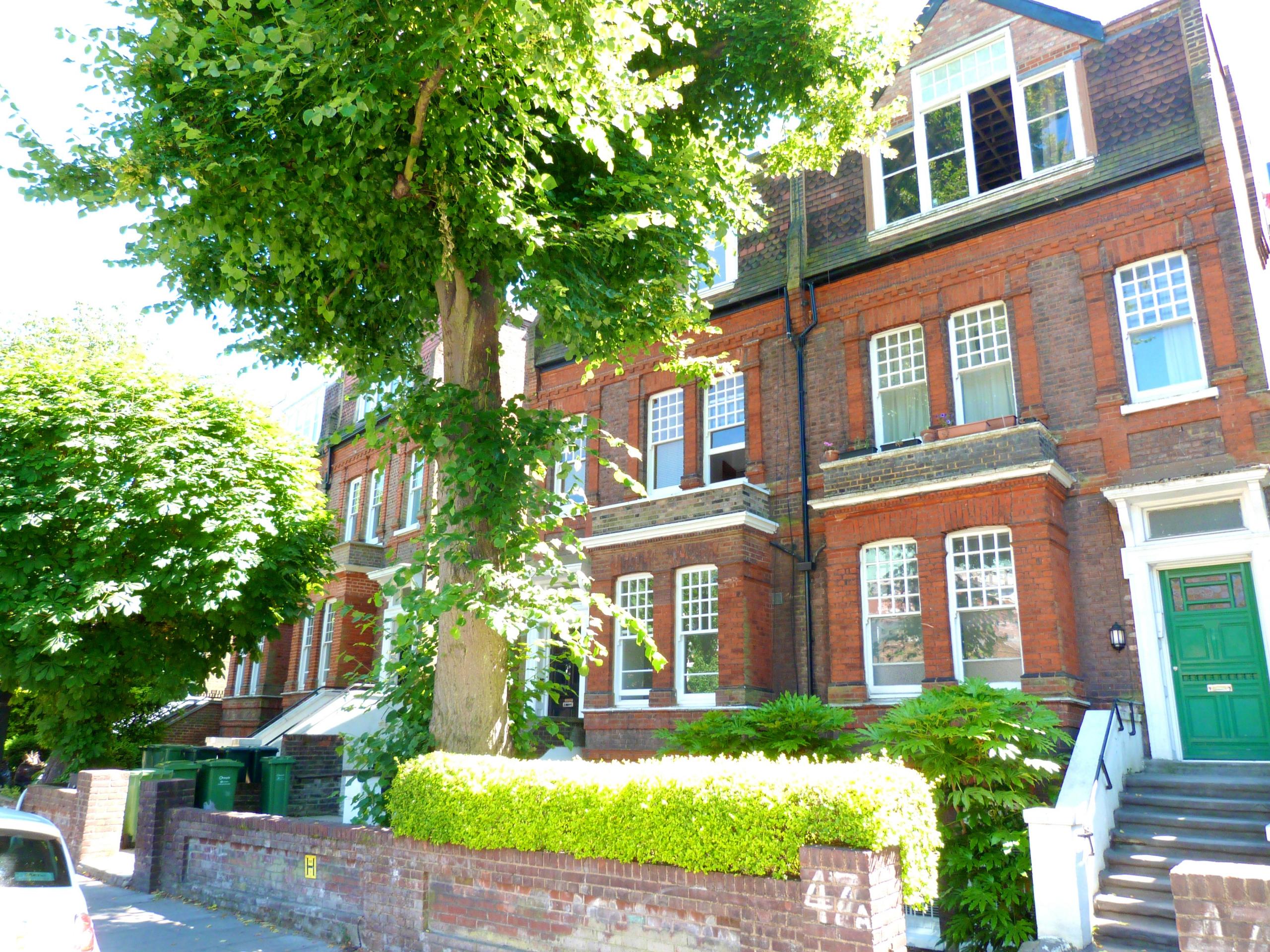 			Newly refurbished., 2 Bedroom, 1 bath, 1 reception Flat			 Broadhurst Gardens, WEST HAMPSTEAD NW6