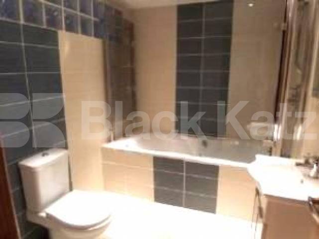 			3/4 BED AND 2 BATHROOMS!!, 3 Bedroom, 1 bath, 1 reception Flat			 Cathcart Hill, DARTMOUTH PARK