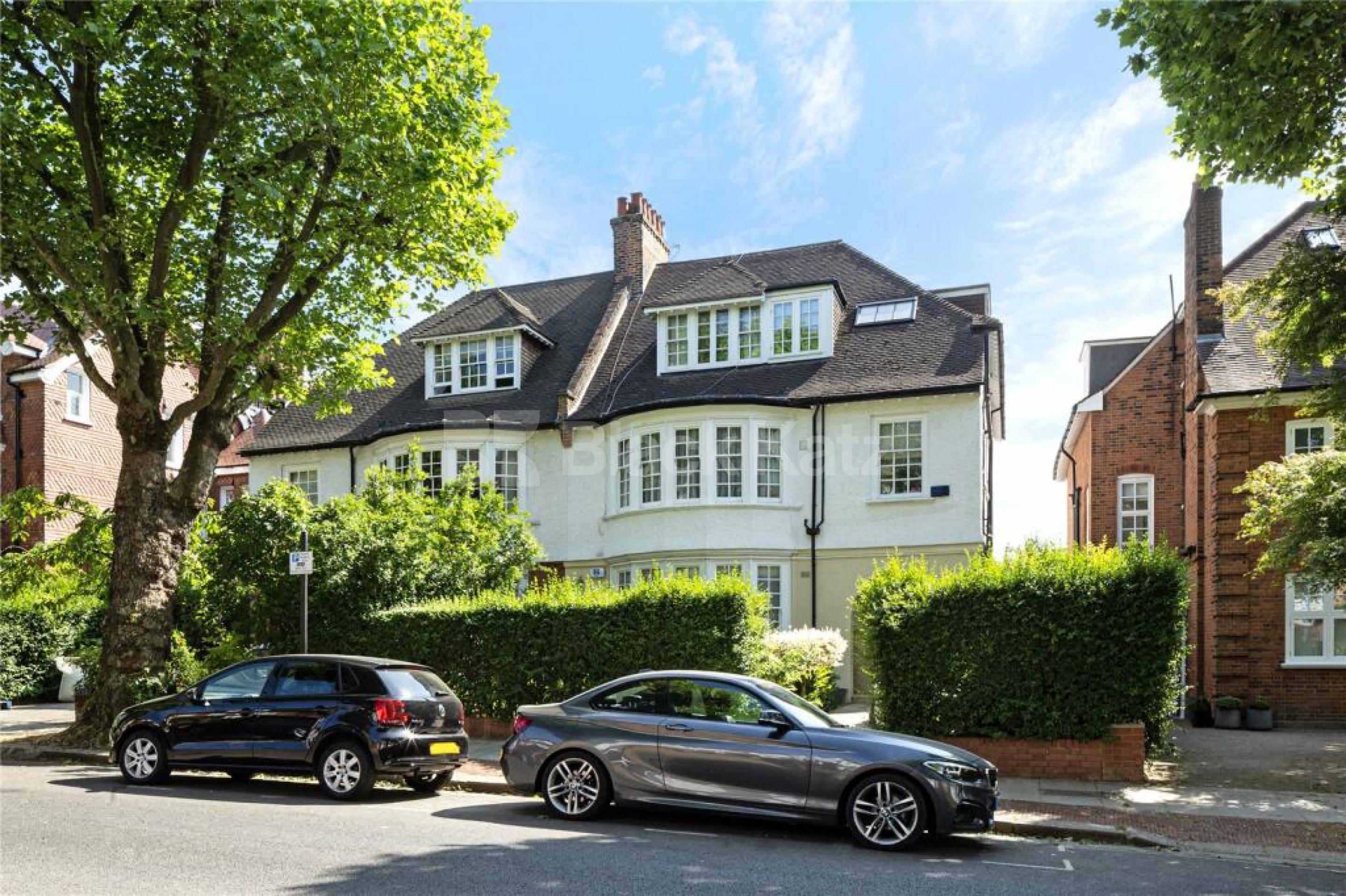 Beautiful two bed two bath in stunning location Ferncroft Avenue, Hampstead NW3