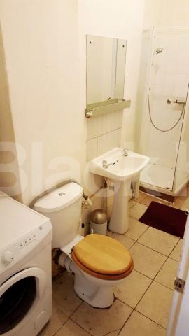 			NEW INSTRUCTION, Studio Apartment, 1 bath, 1 reception Studio			 Goldhawk Road, Shepherds Bush