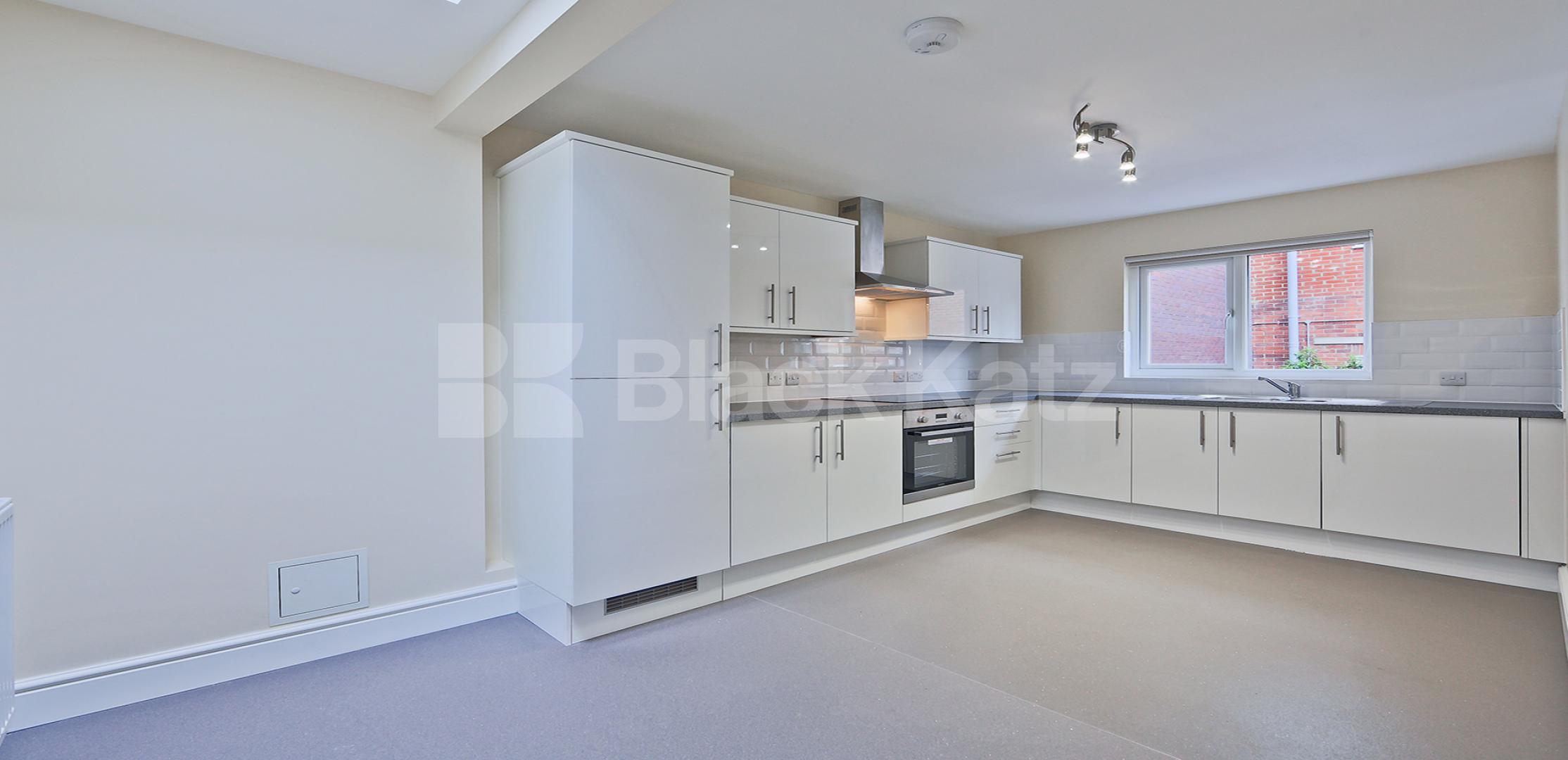 			NEW INSTRUCTION, 2 Bedroom, 1 bath, 1 reception Apartment			 Metro Apartments Lewisham High Street , Lewisham 