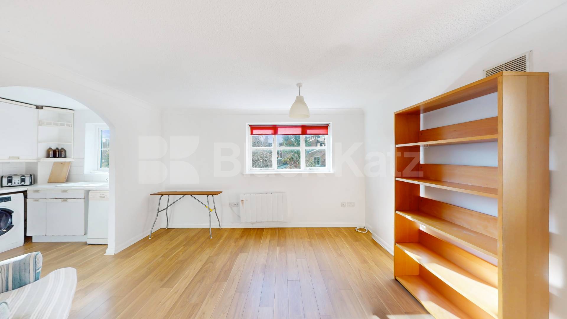 Good size one bed with a modern kitchen and tiled bathroom mins to tube Cornwallis Square, Archway