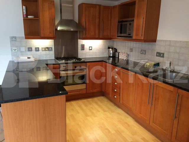 			NEW INSTRUCTION (Includes Parking), 2 Bedroom, 1 bath, 1 reception Apartment			 Tanner Street, Tower Bridge