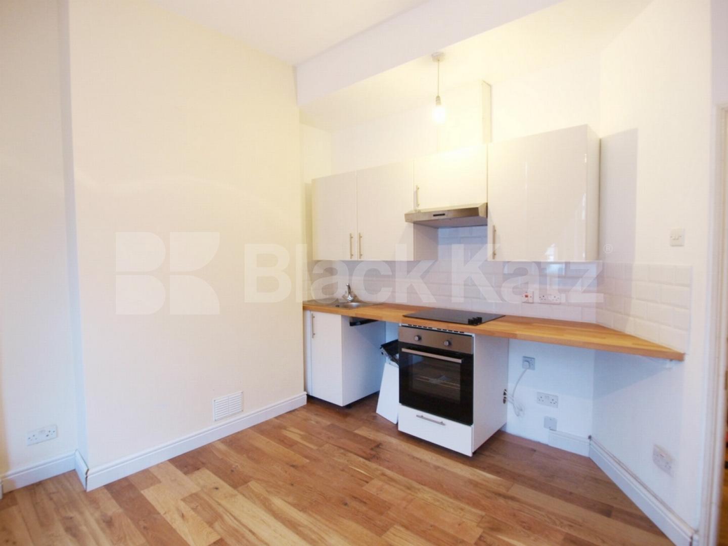 			1 Bedroom, 1 bath, 1 reception Flat			 Belmont Road, Turnpike Lane
