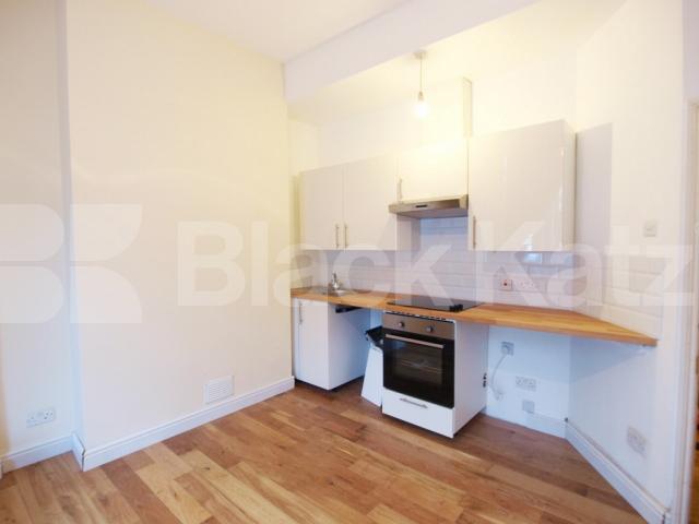 			1 Bedroom, 1 bath, 1 reception Flat			 Belmont Road, Turnpike Lane